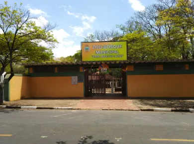 Foto 2 de Zoobosque