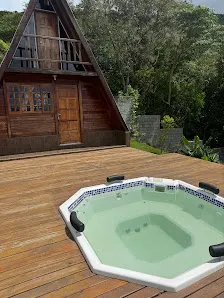 Foto 4 de Chalé das Montanhas – Refúgio Romântico com Jacuzzi em Mairiporã