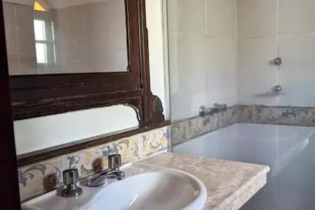 Foto 4 de Chalés Solar do Vinhedo - Triple Room with Private Bathroom