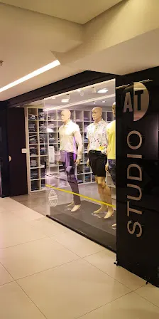Foto 2 de Studio At Men's Wear