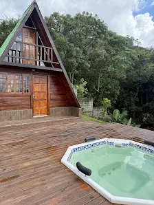 Foto 5 de Chalé das Montanhas – Refúgio Romântico com Jacuzzi em Mairiporã