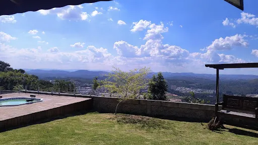Foto 20 de Chalé das Montanhas – Refúgio Romântico com Jacuzzi em Mairiporã