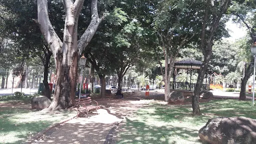 Foto 25 de Praça dos Coqueiros