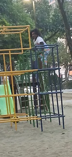 Foto 5 de Parque Infantil P.A. 09 Vermelho e branco