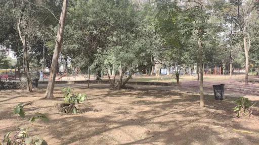 Foto 10 de Praça Província de Saitama