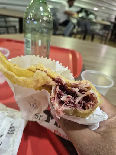 Foto 8 de Sr e Sra. Único Pastéis - Busca Busca