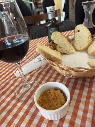 Foto 22 de Tutto Bene - Tutto Mangiamo Cantina